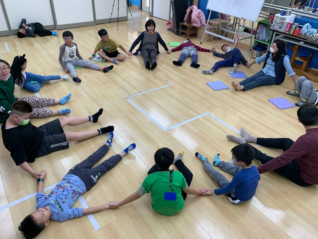 蘇富美與學生互動照